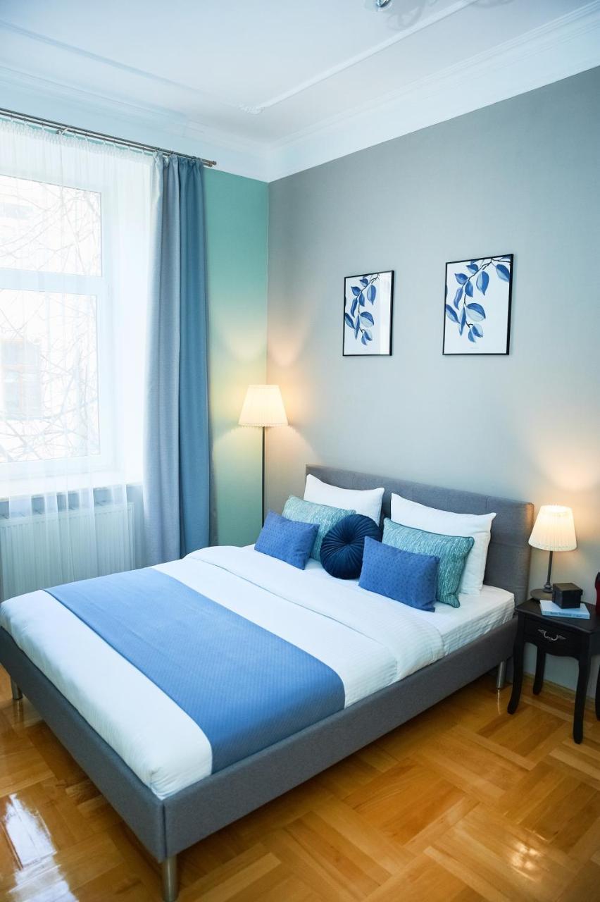 Cozy Apartment, 5Mins To Opera Львов Экстерьер фото